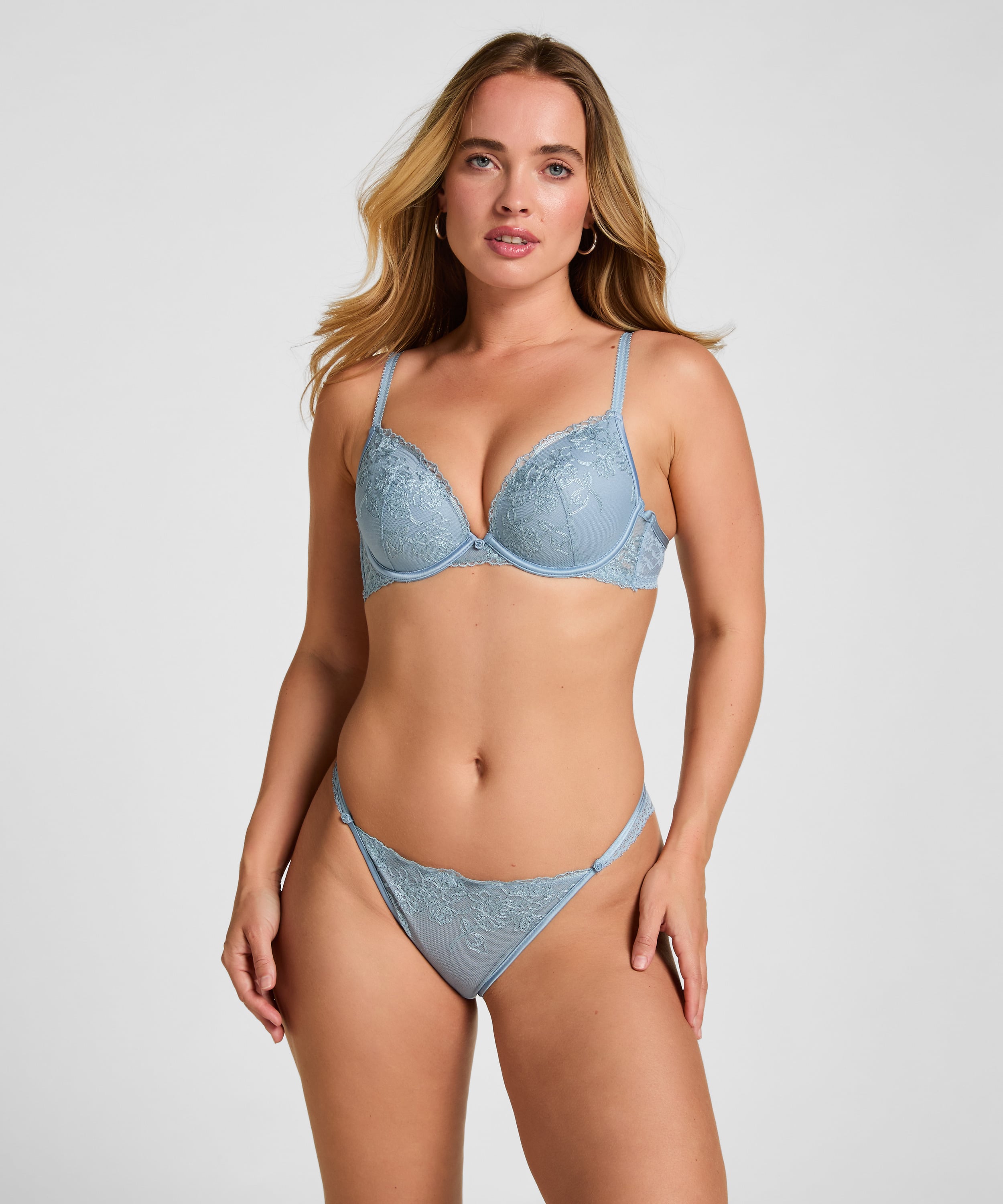 Brazilian Nola, Blue, main