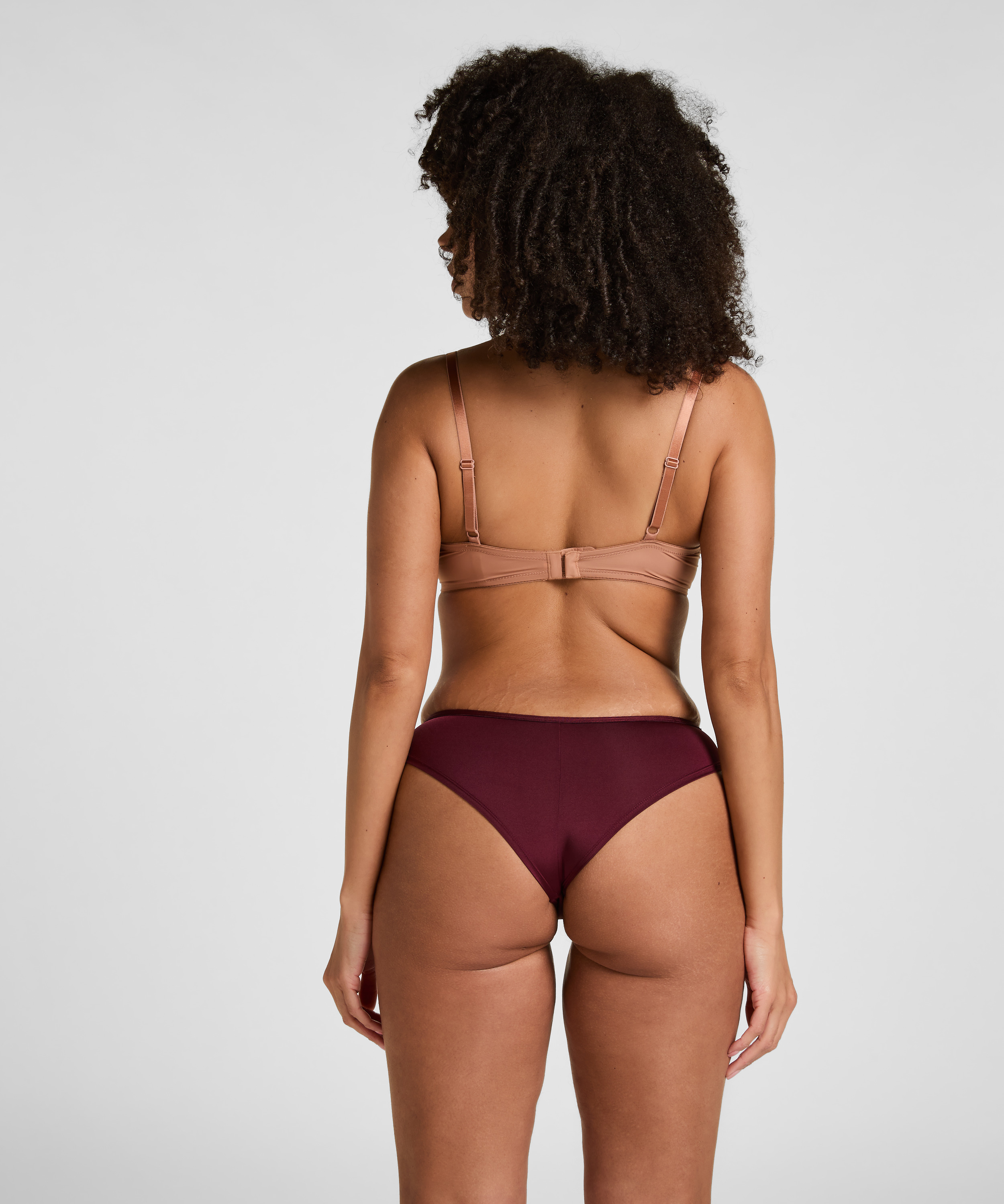 Liloye Cheekini, Purple, main