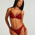Bebe Thong, Red