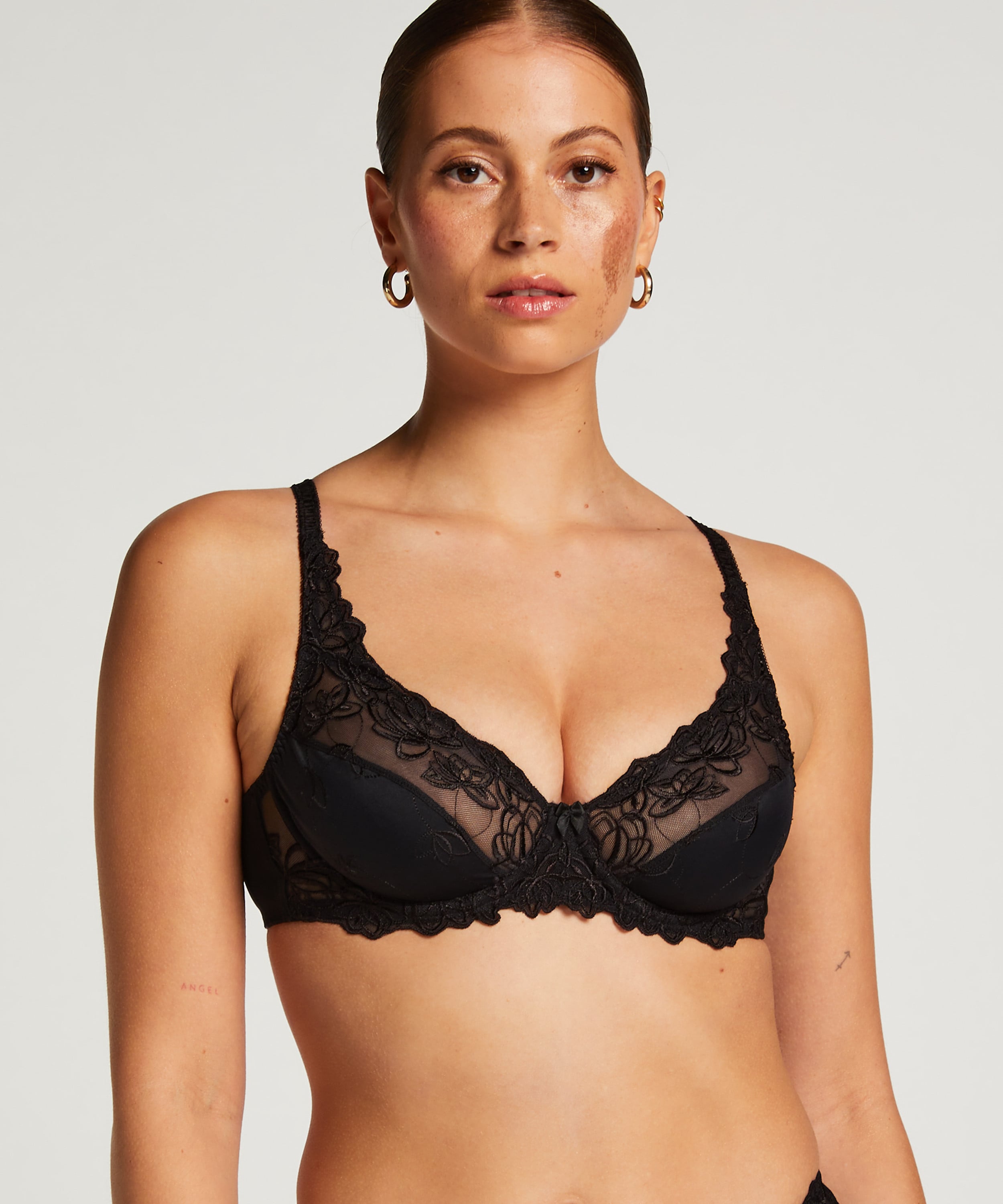 Diva Non-Padded Underwired Bra, Black, main
