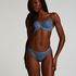 Daisy Thong, Blue