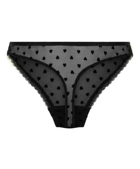 Phoebe Thong, Black