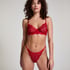Isabelle Thong, Red