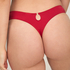Andrea Thong, Red