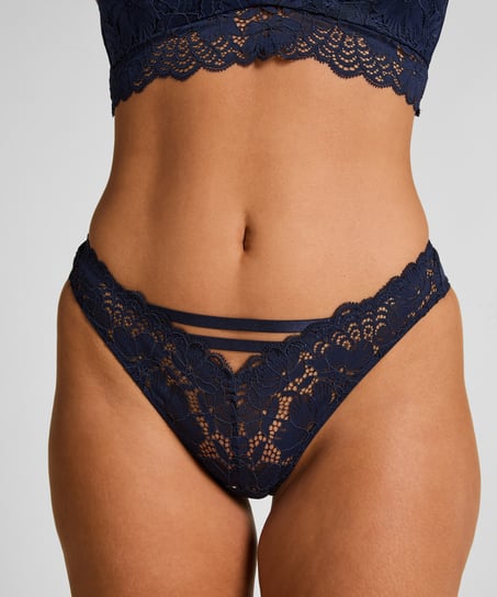 Andrea Brazilian, Blue