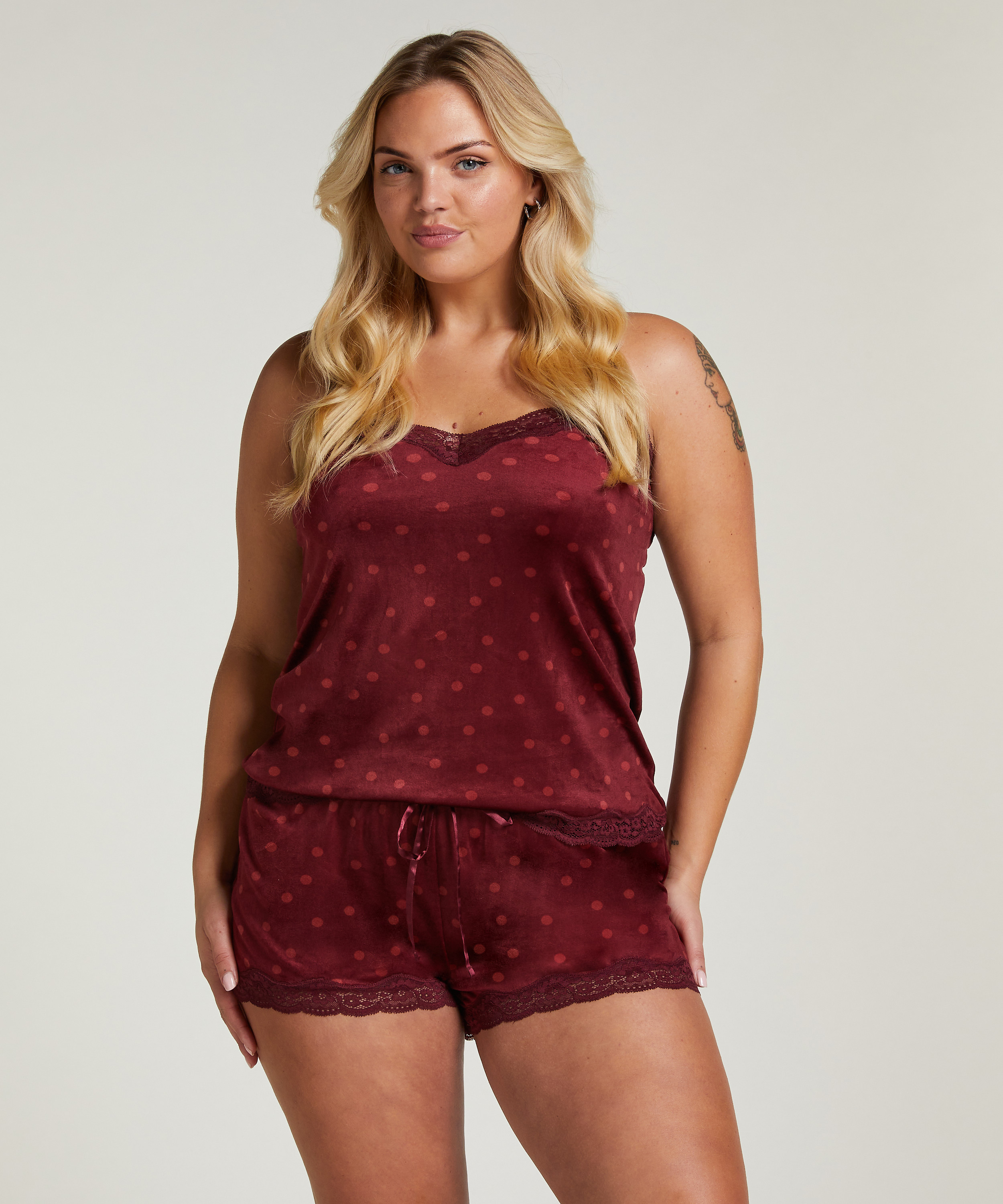 Velvet lace shorts, Purple, main