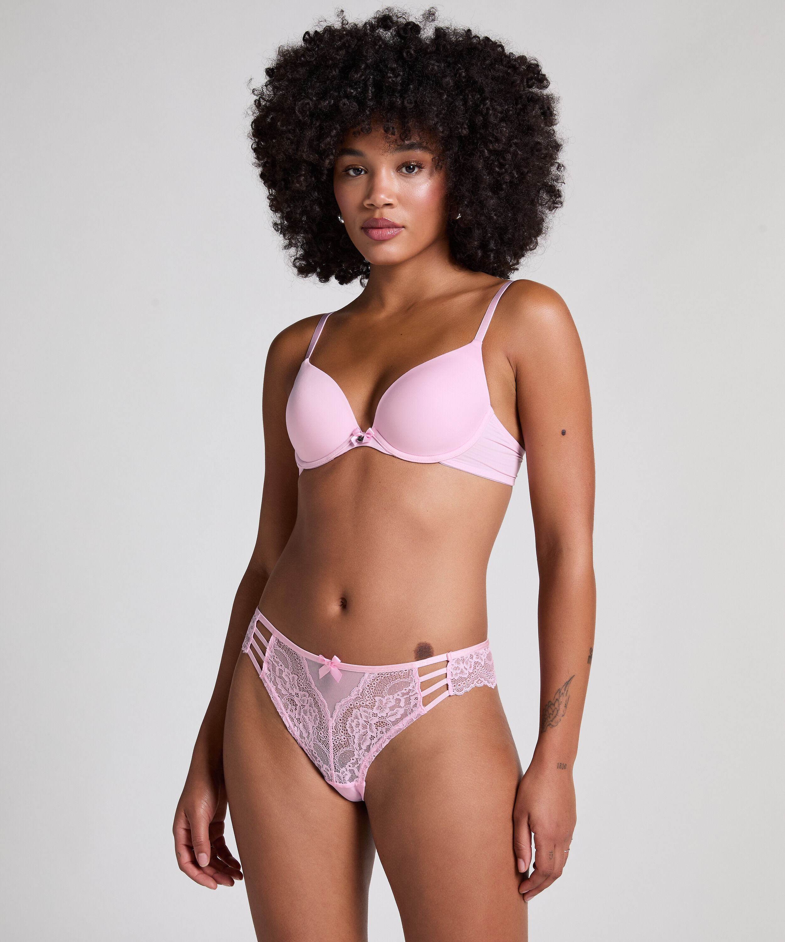 Belle Brazilian, Pink