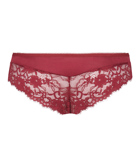 Yvenne Brazilian, Red