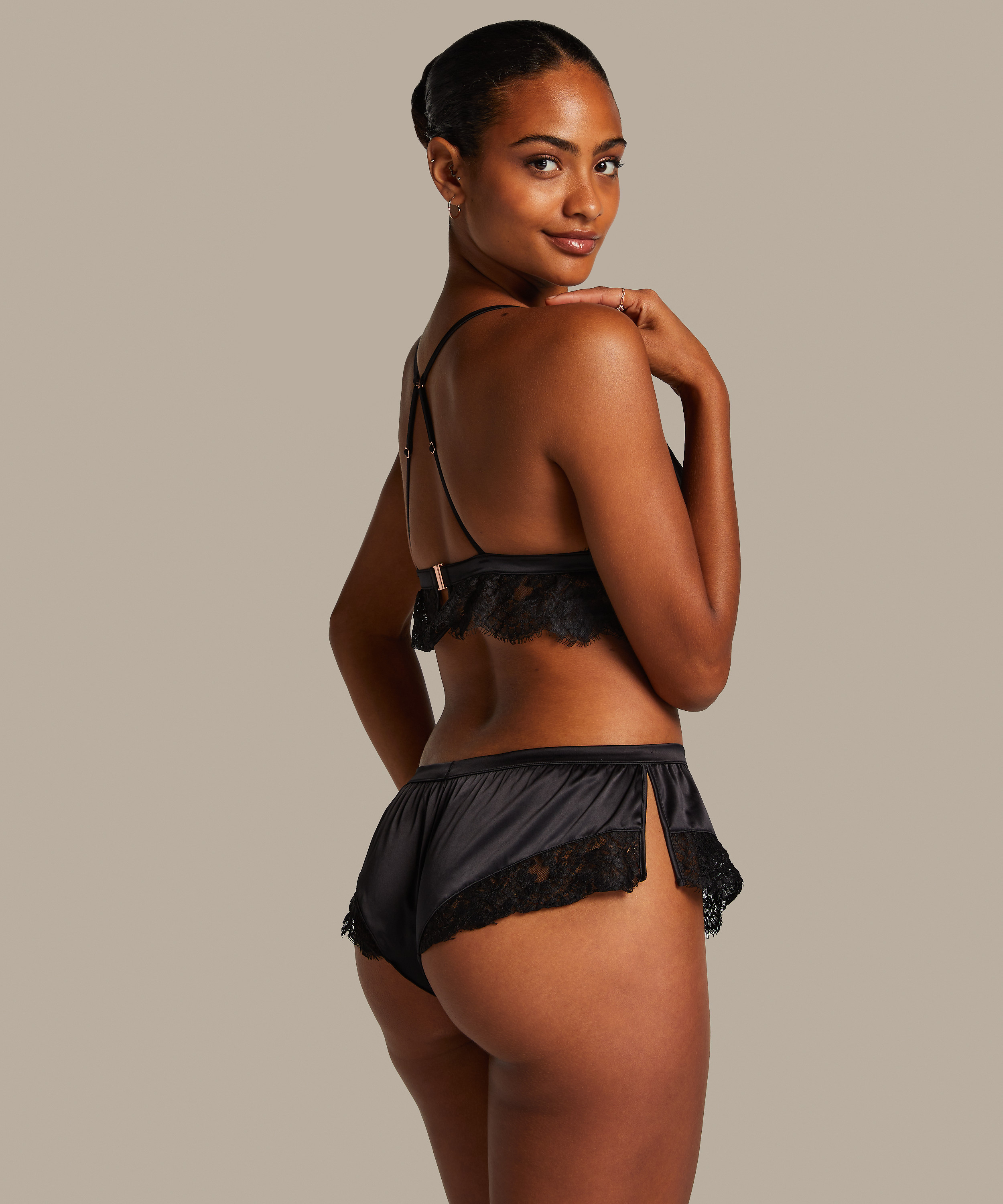 Valerie Bralette, Black, main