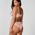 Daisy Brazilian, Pink