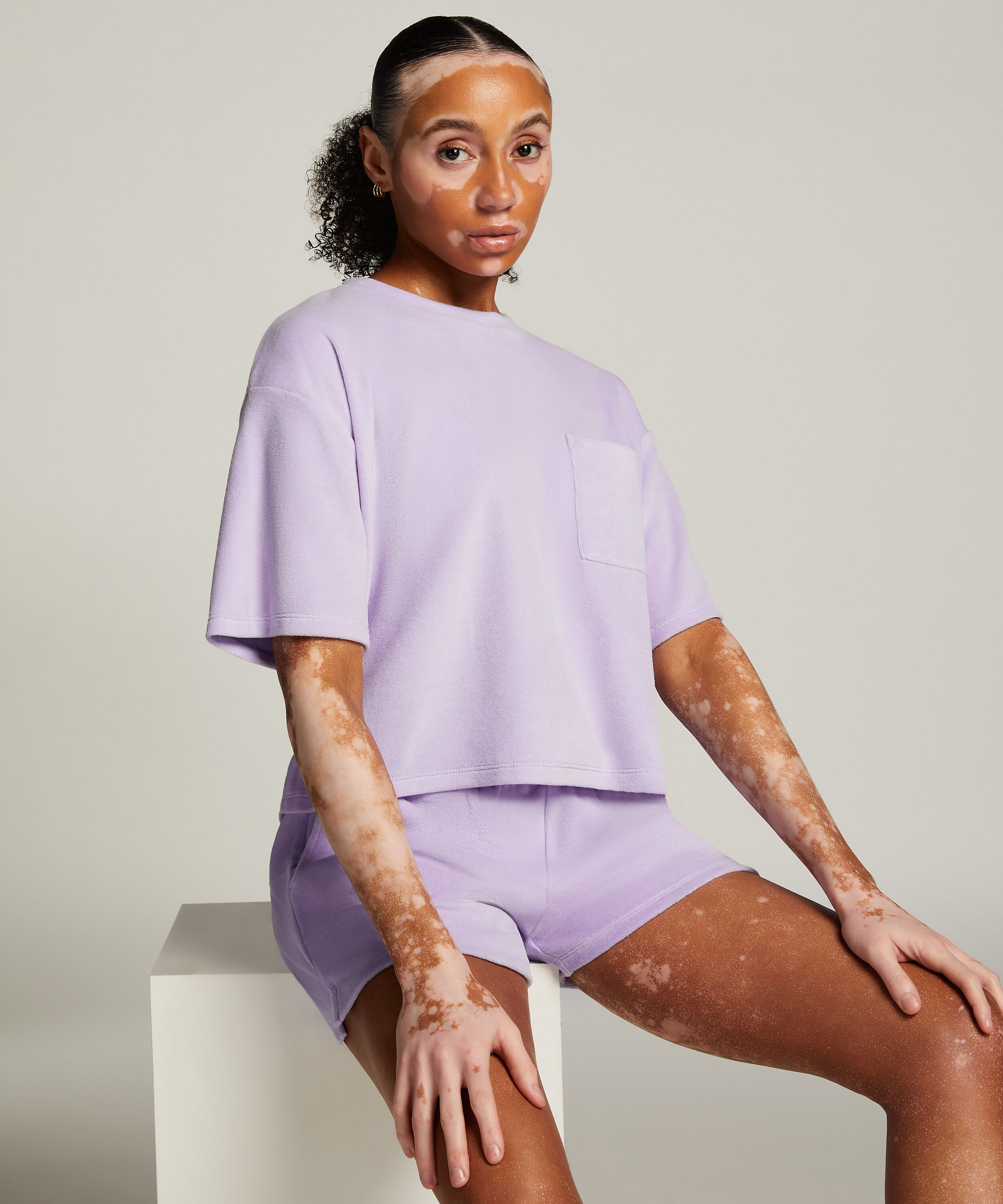 Velvet Pocket shorts, Purple