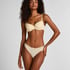 Lola Thong, Yellow