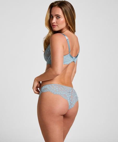 Daisy Brazilian, Blue