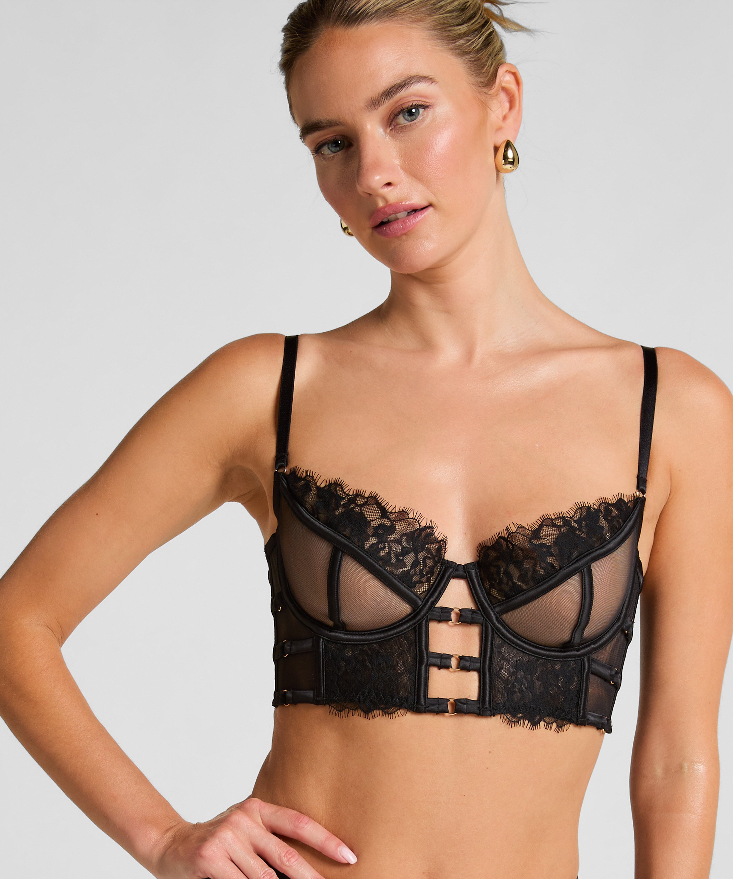 Nienke Non-Padded Underwired Longline Bra, Black, main