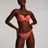 Sully Thong, Pink