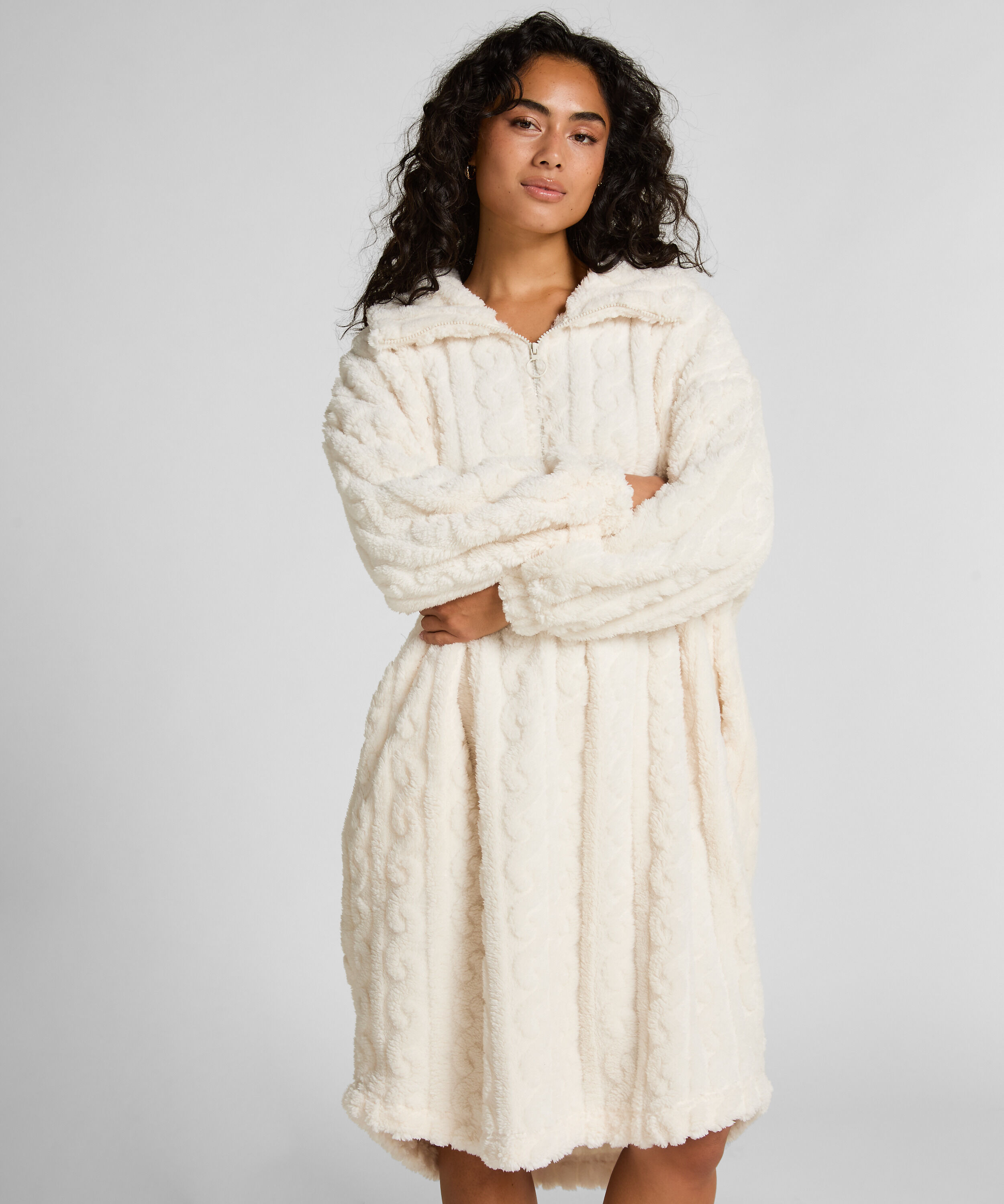 Poncho Cable Fleece, White