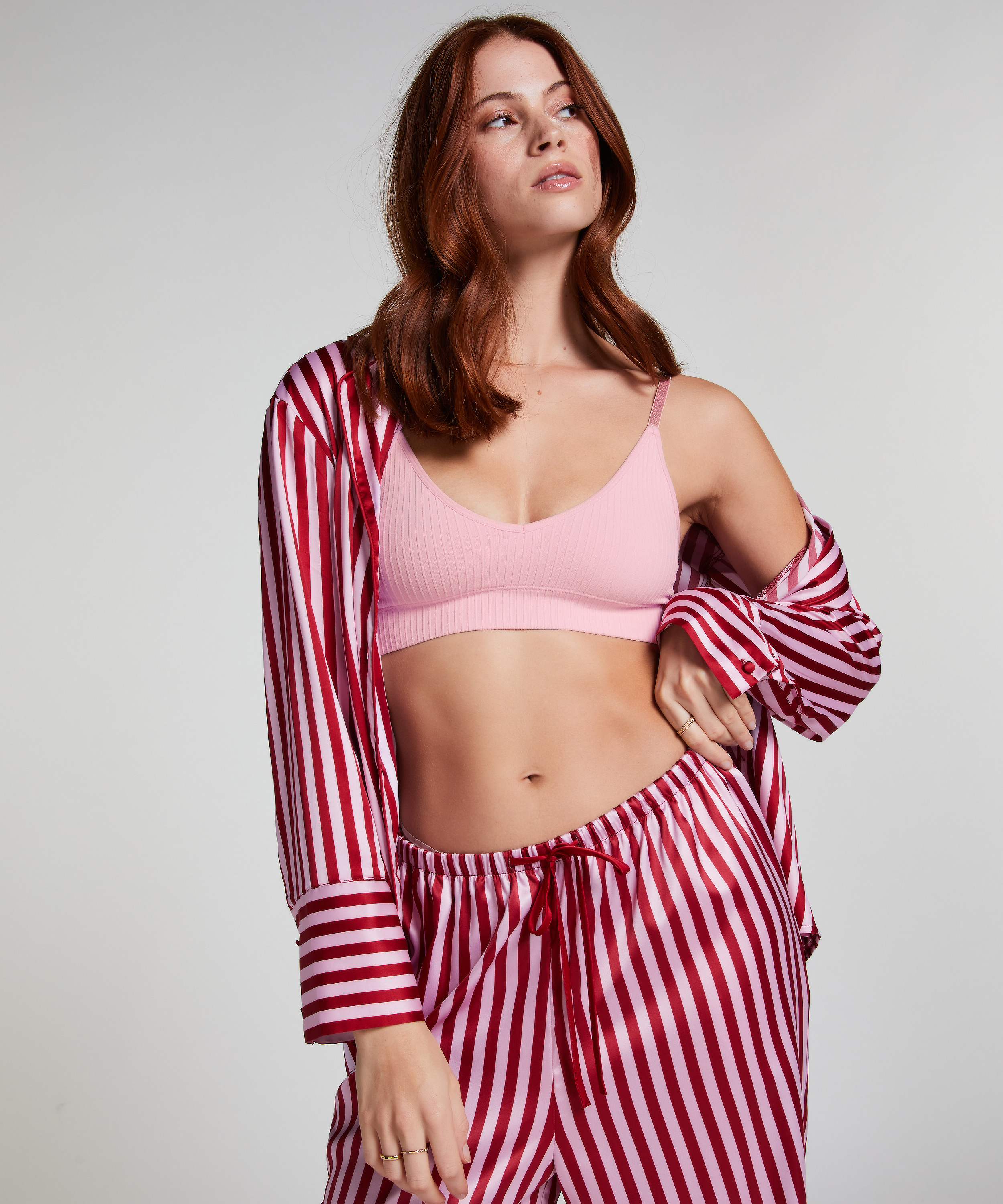 Dianne Bralette, Pink, main