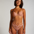 Wera Thong, Pink