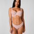 Daisy Brazilian, Pink