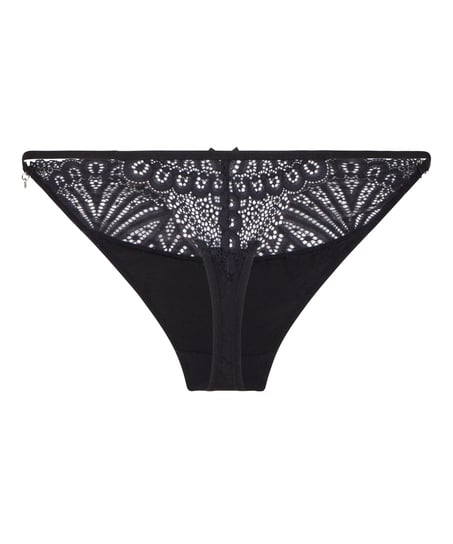 Thong Pamela, Black