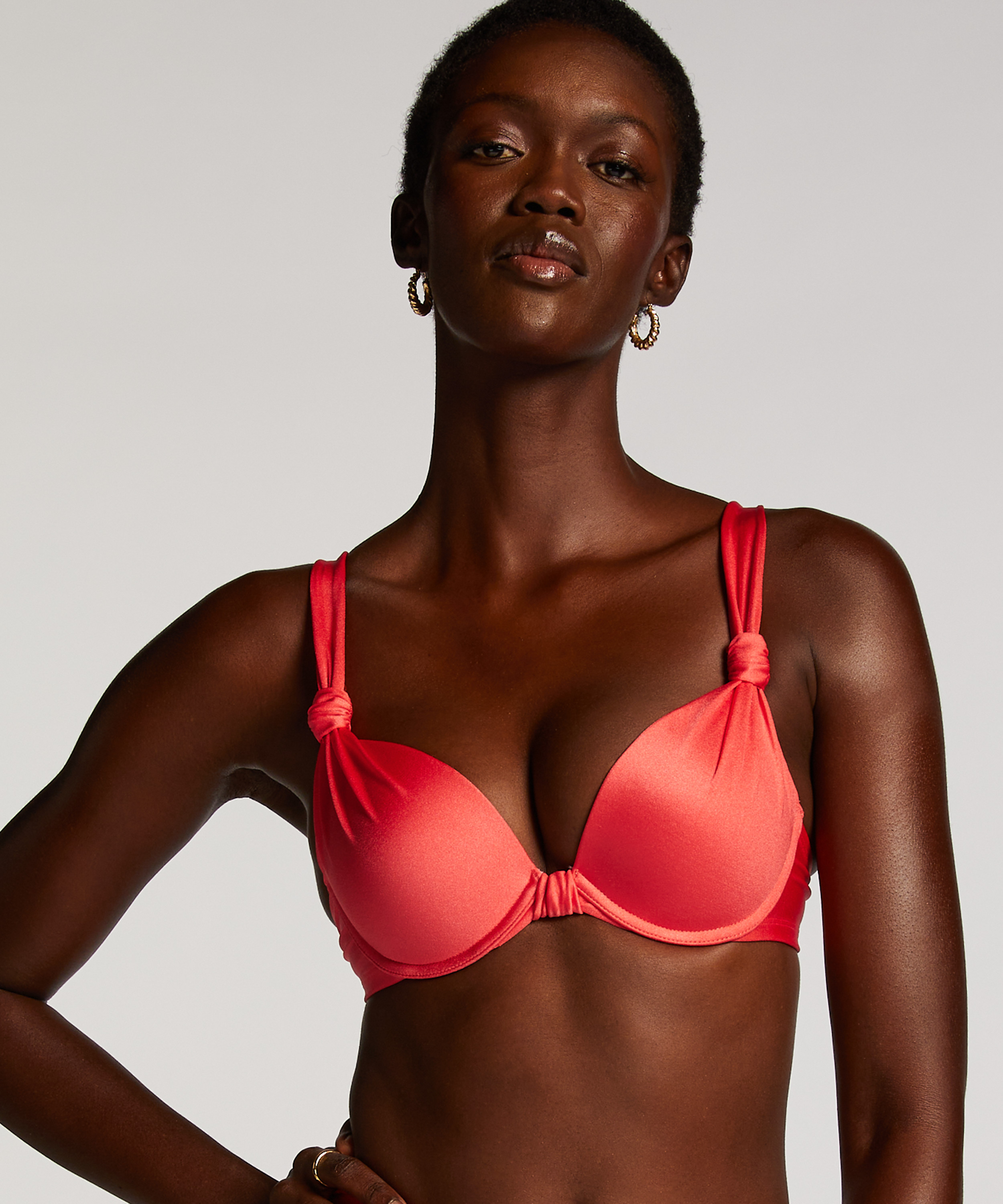 Padded underwired bikini top Luxe Cup E +, Red, main