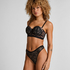 Lea Thong, Black