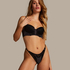 Nicole Thong, Black