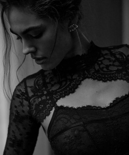 Faith Body, Black