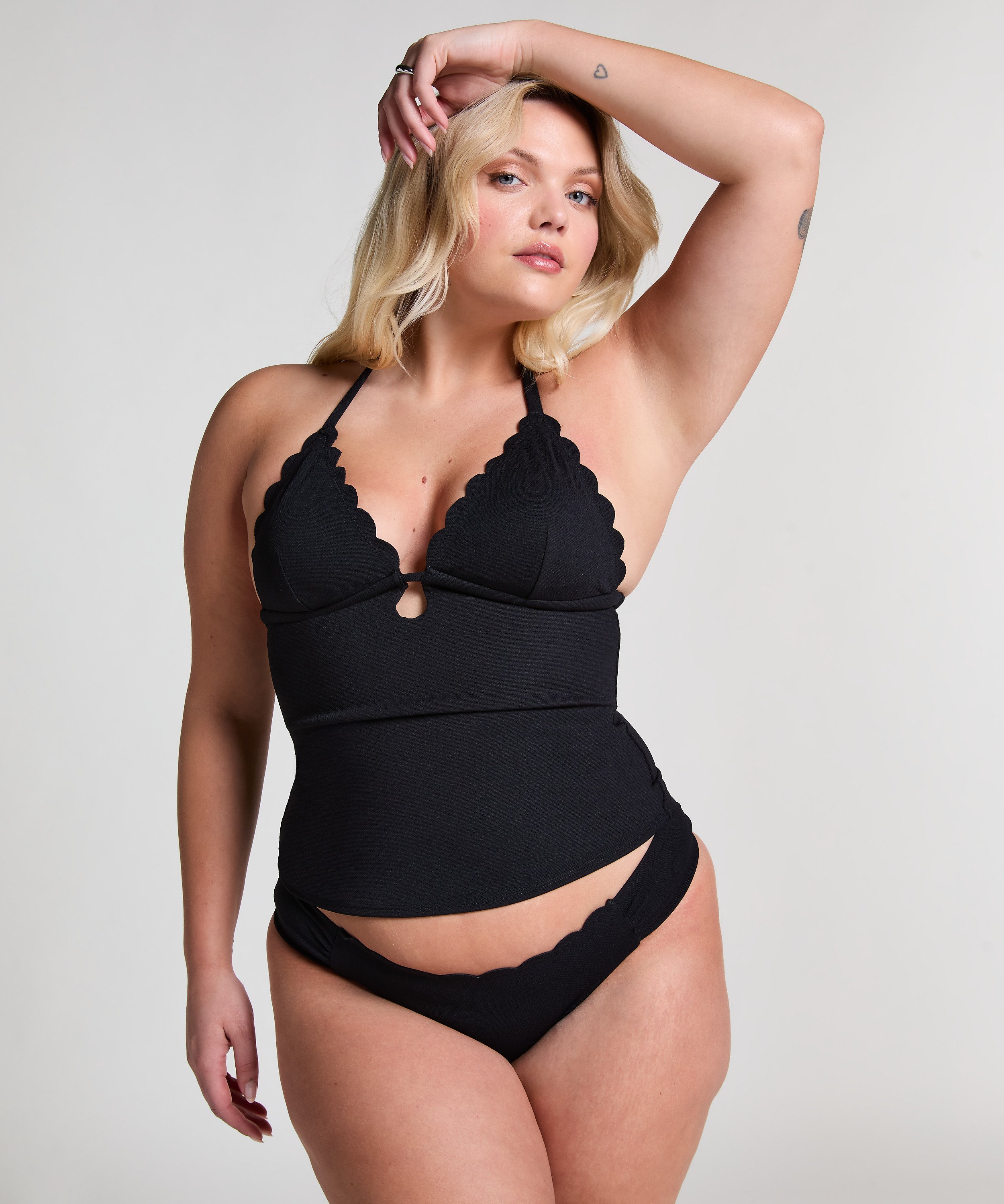 Scallop Rio Bikini Bottoms, Black, main