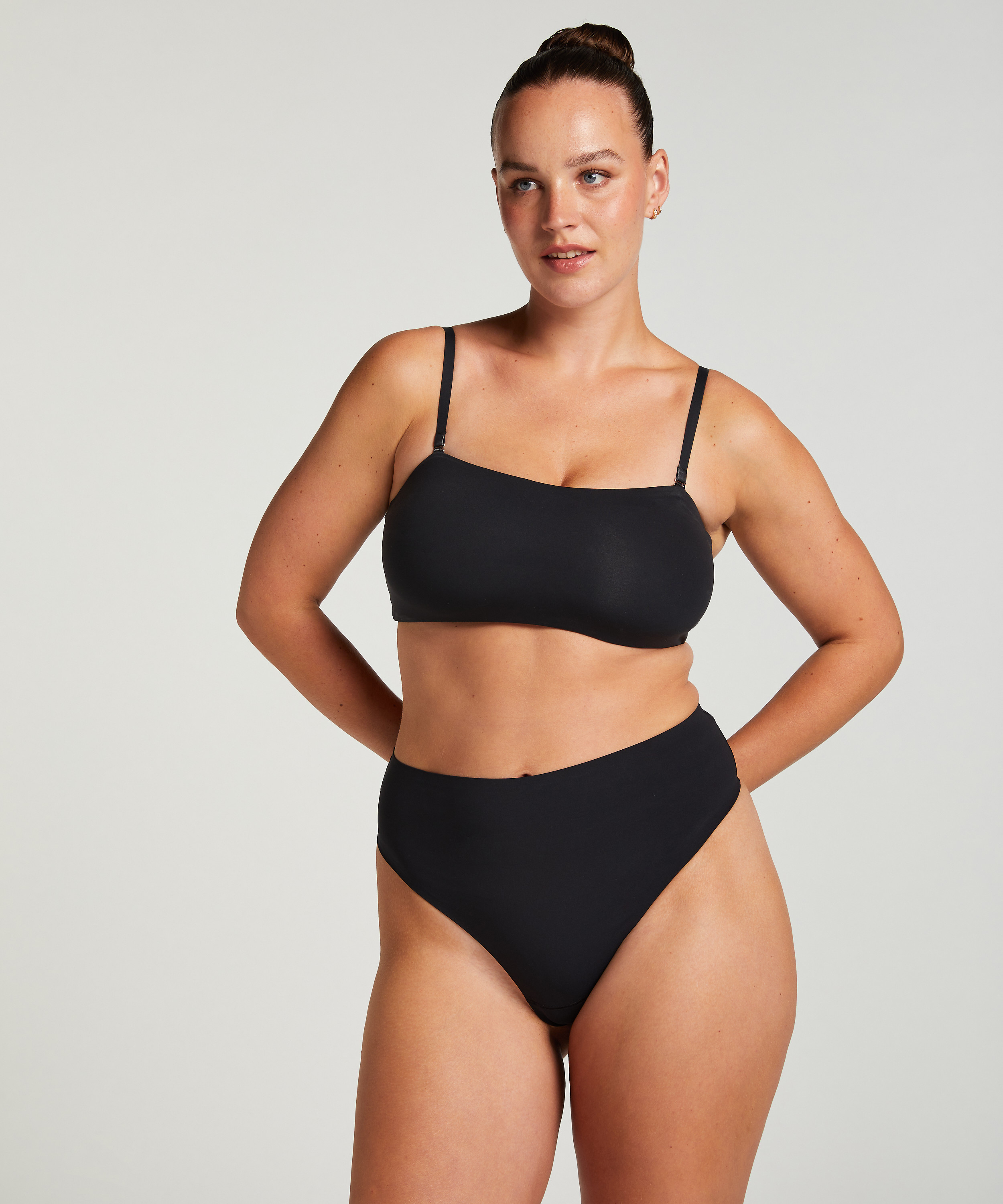 Smooth Thong, Black, main
