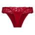 Thong Elliena, Red