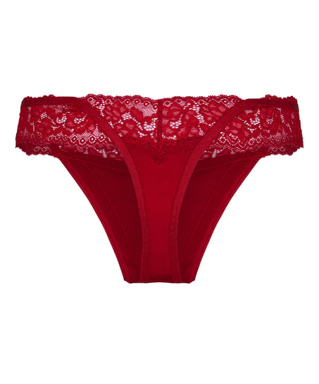 Thong Elliena, Red