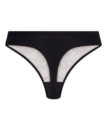 Lea Thong, Black
