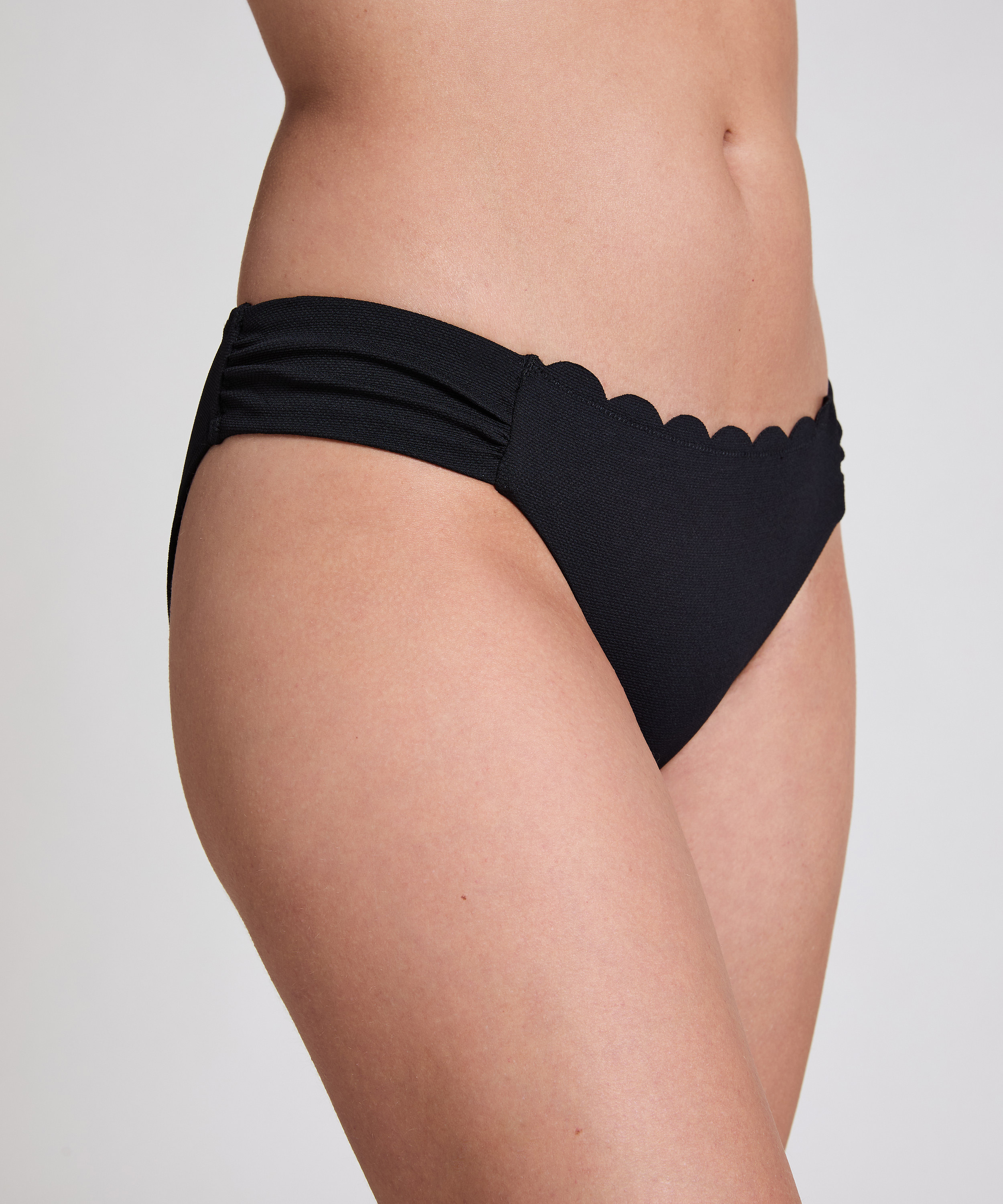 Scallop Rio Bikini Bottoms, Black, main