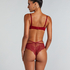 Shay Brazilian, Red