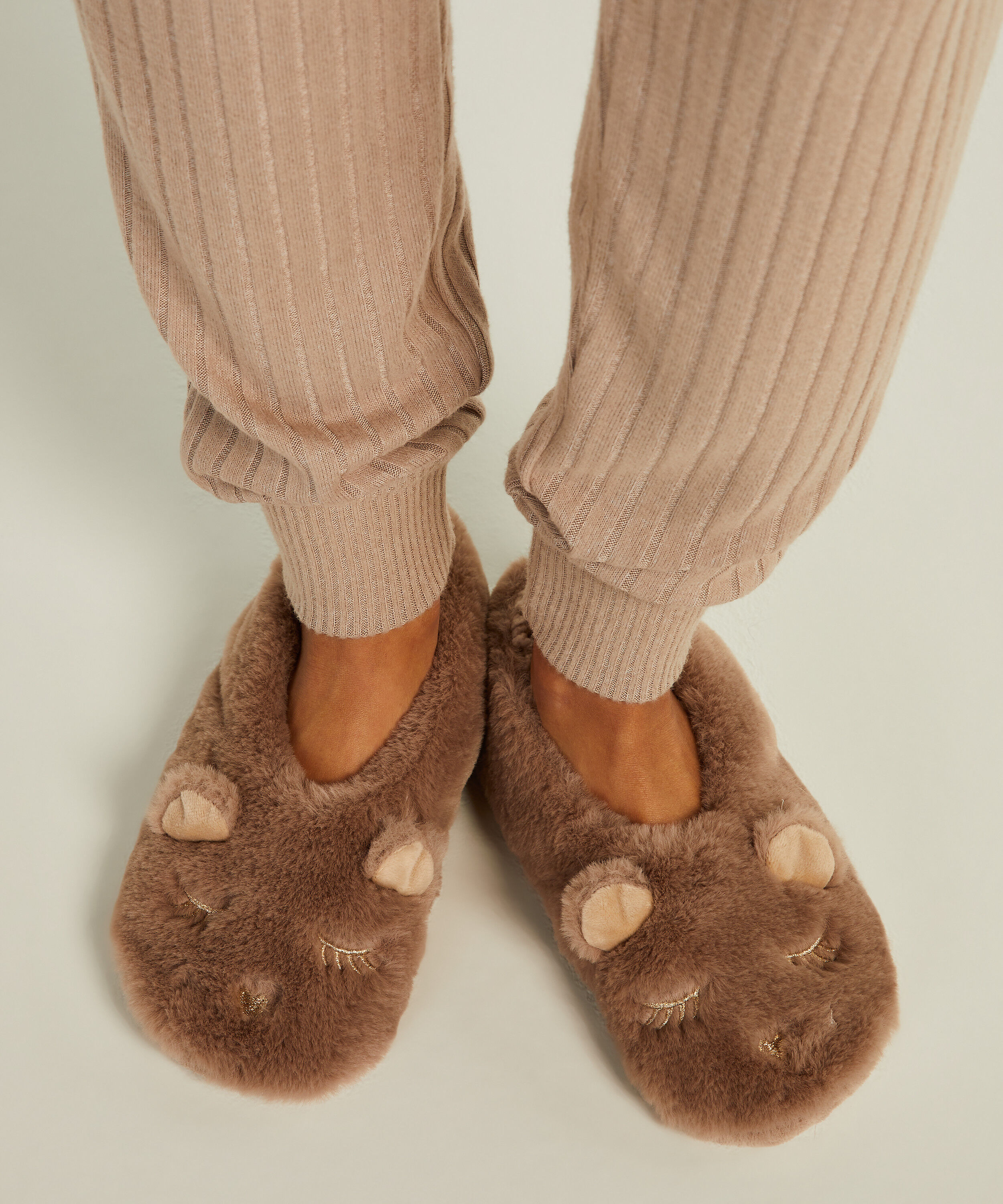 Ballerina slippers, Brown