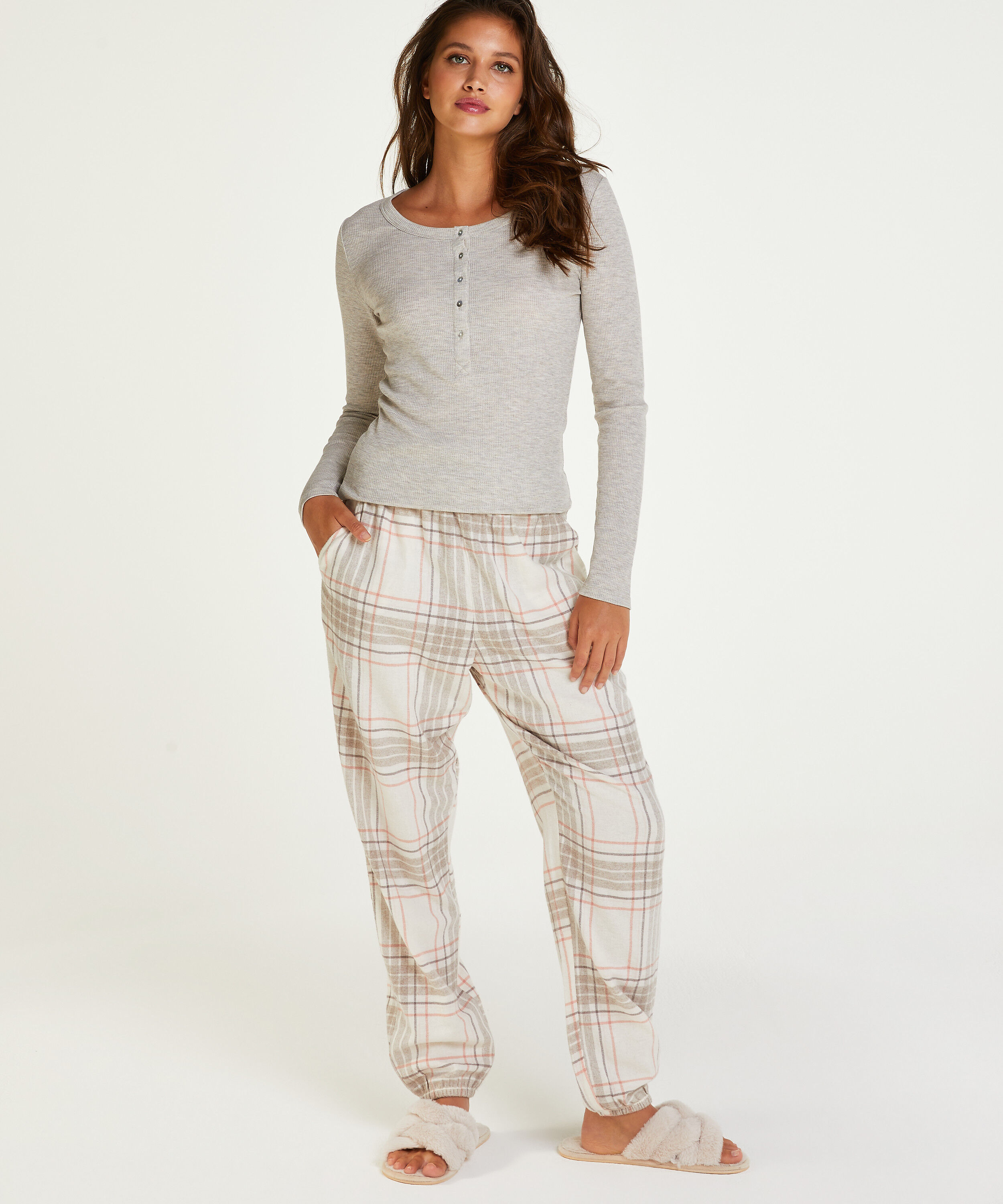 Twill Check pyjama pants for €7 
