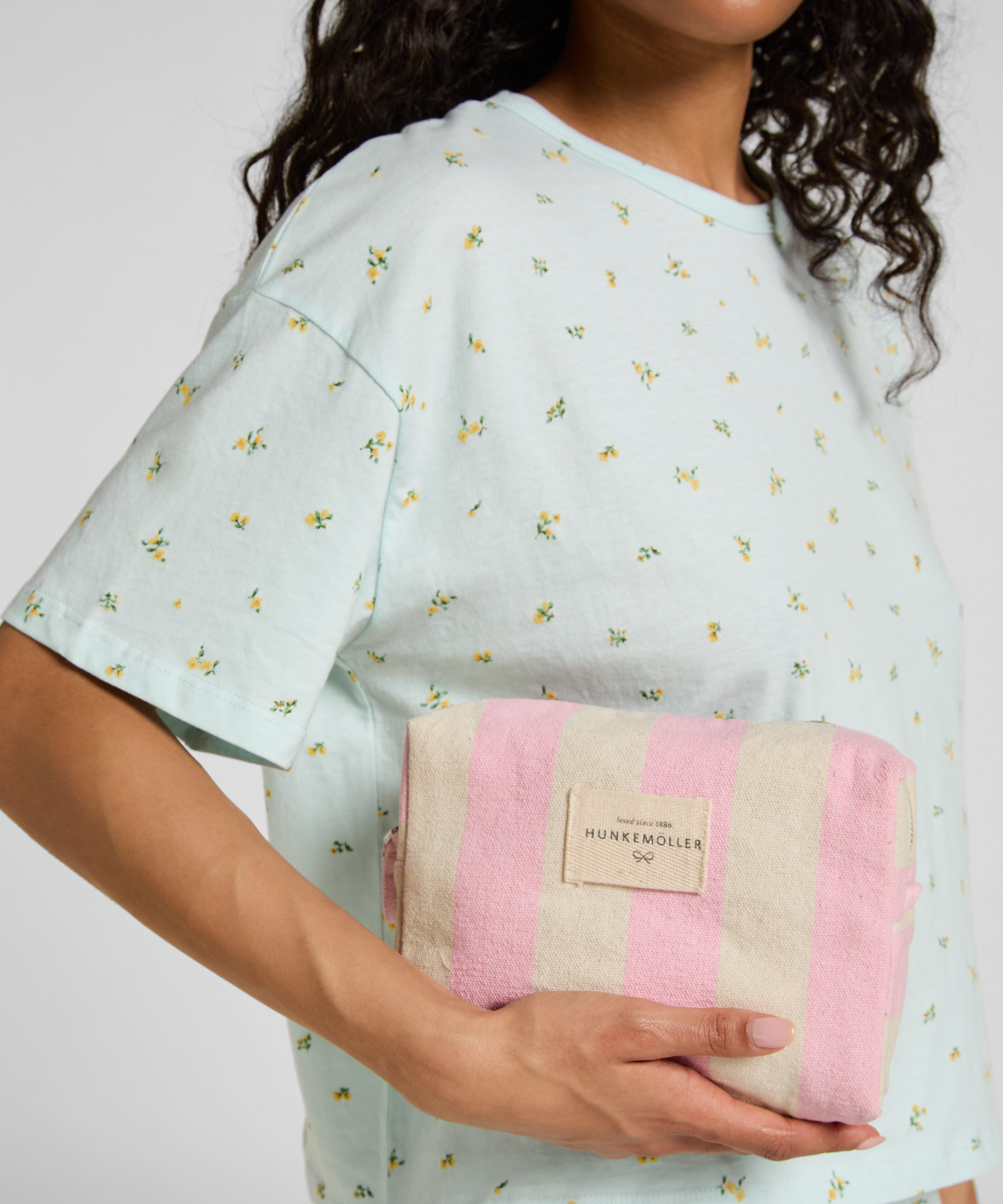 Make-Up Bag, Pink, main