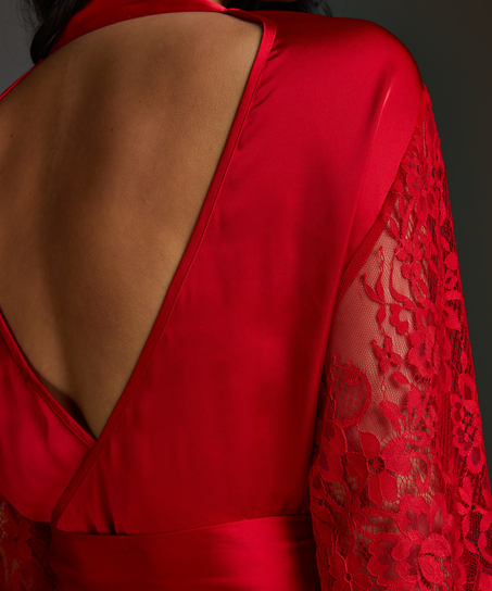 Jennifer Kimono, Red