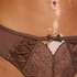 Gunila Cheekini, Brown