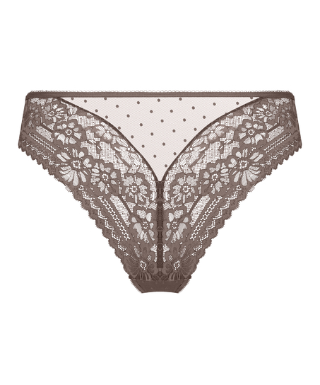 Sylvie Brazilian, Brown