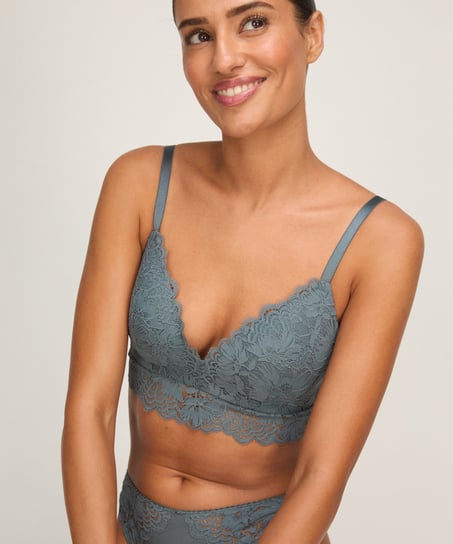 Andrea Thong, Blue