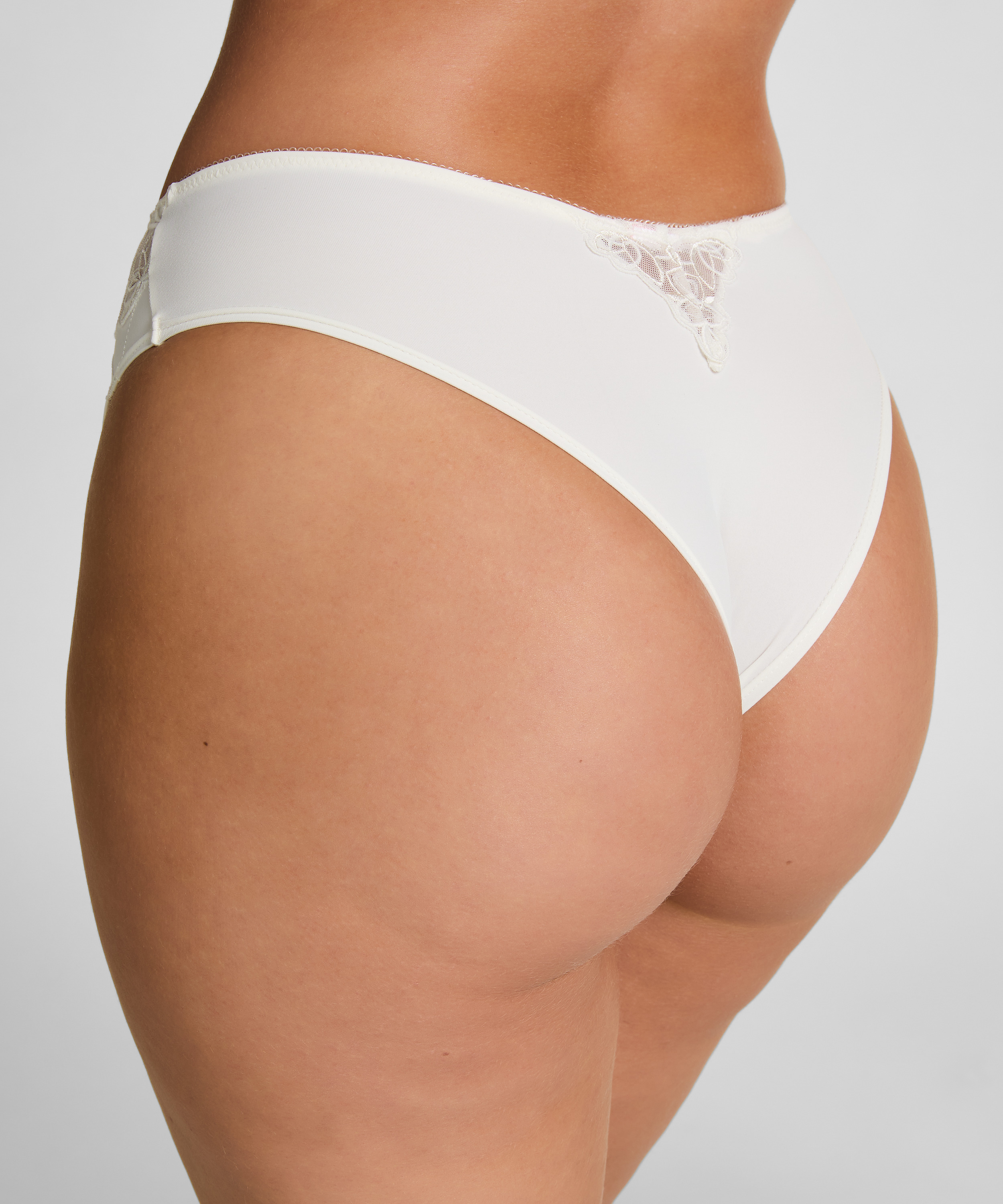 Brazilian Diva, White, main