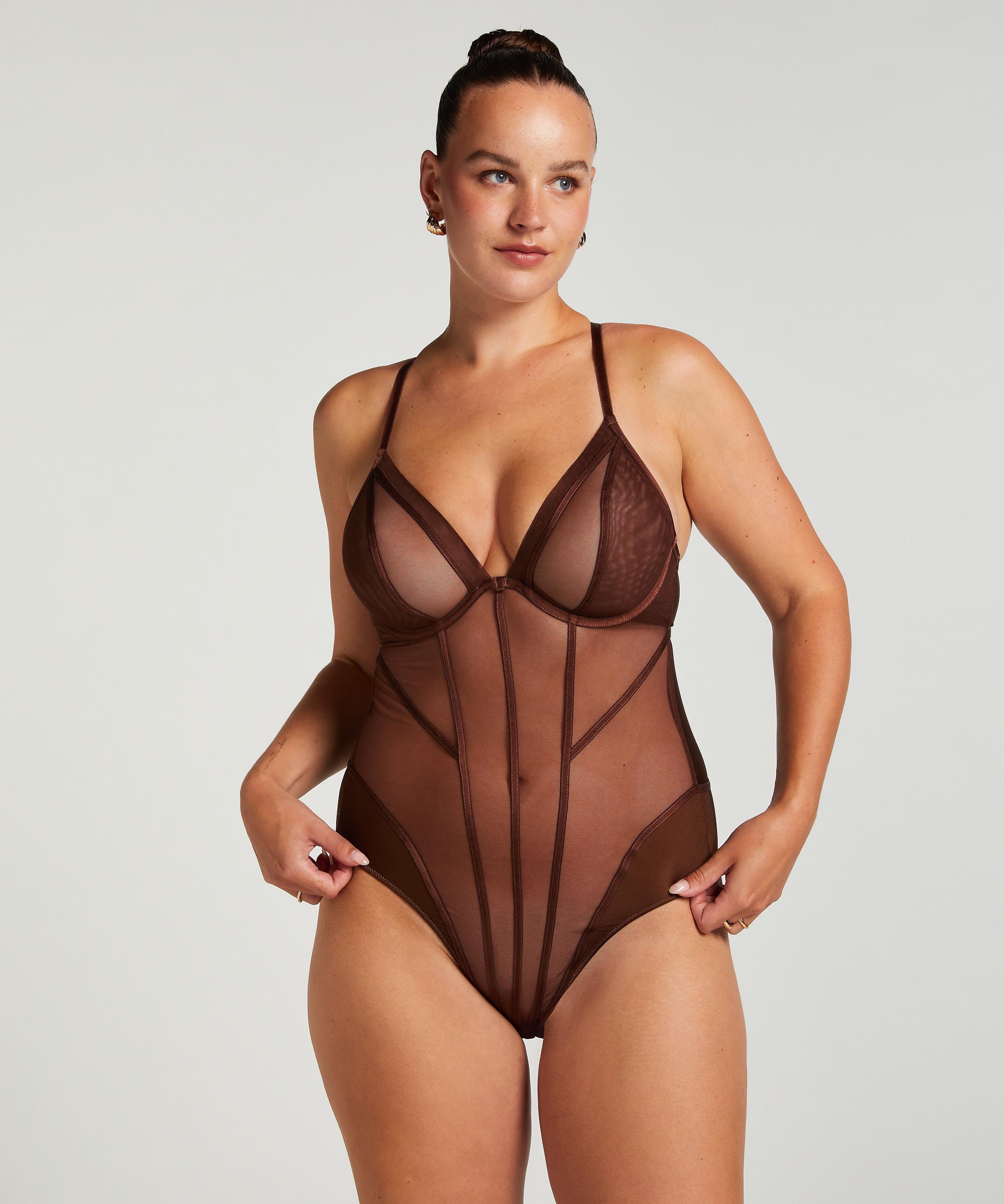 Rianne Body, Brown, main