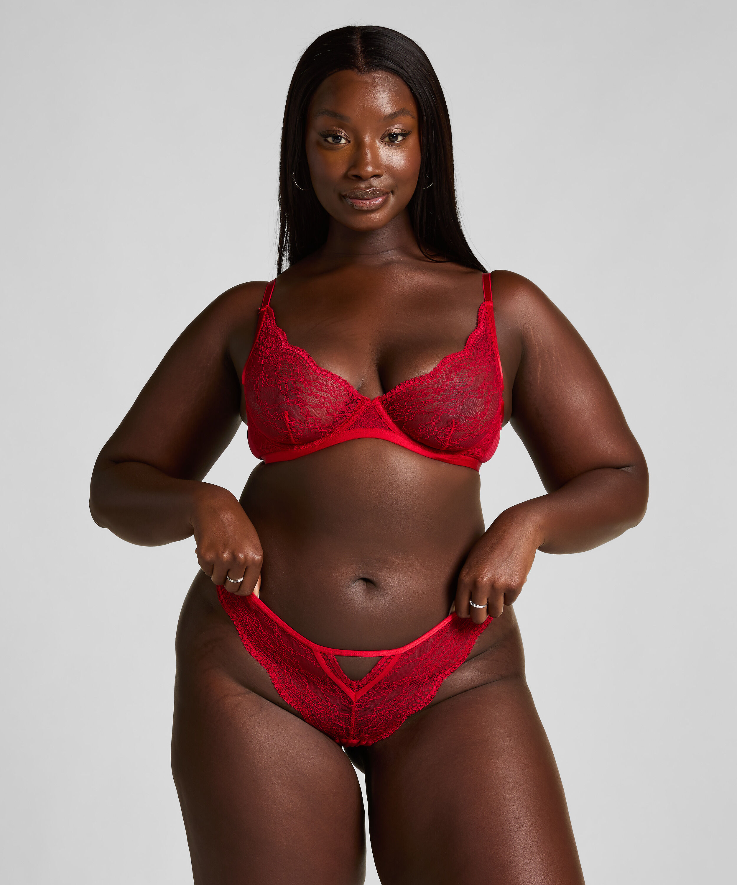 Isabelle Cheekini, Red