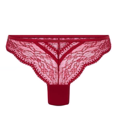 Isabelle Cheekini, Red