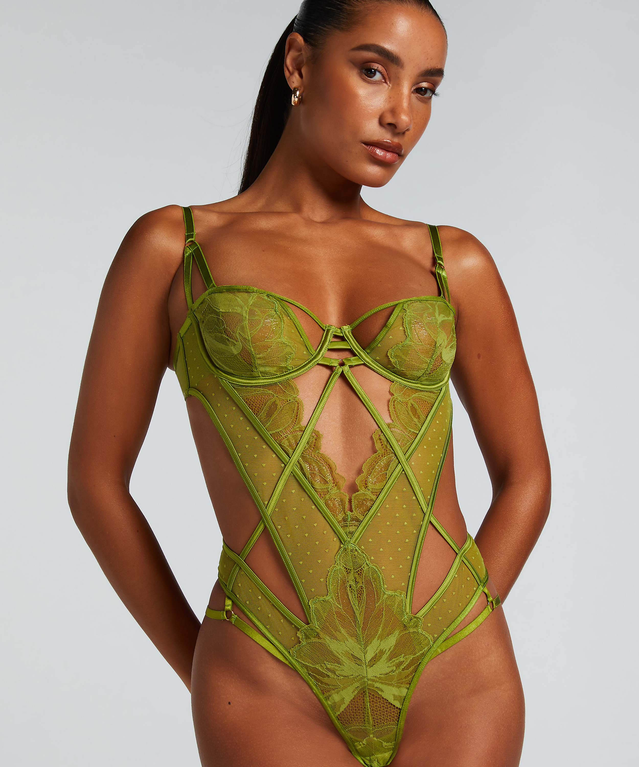 Billie Body, Green, main