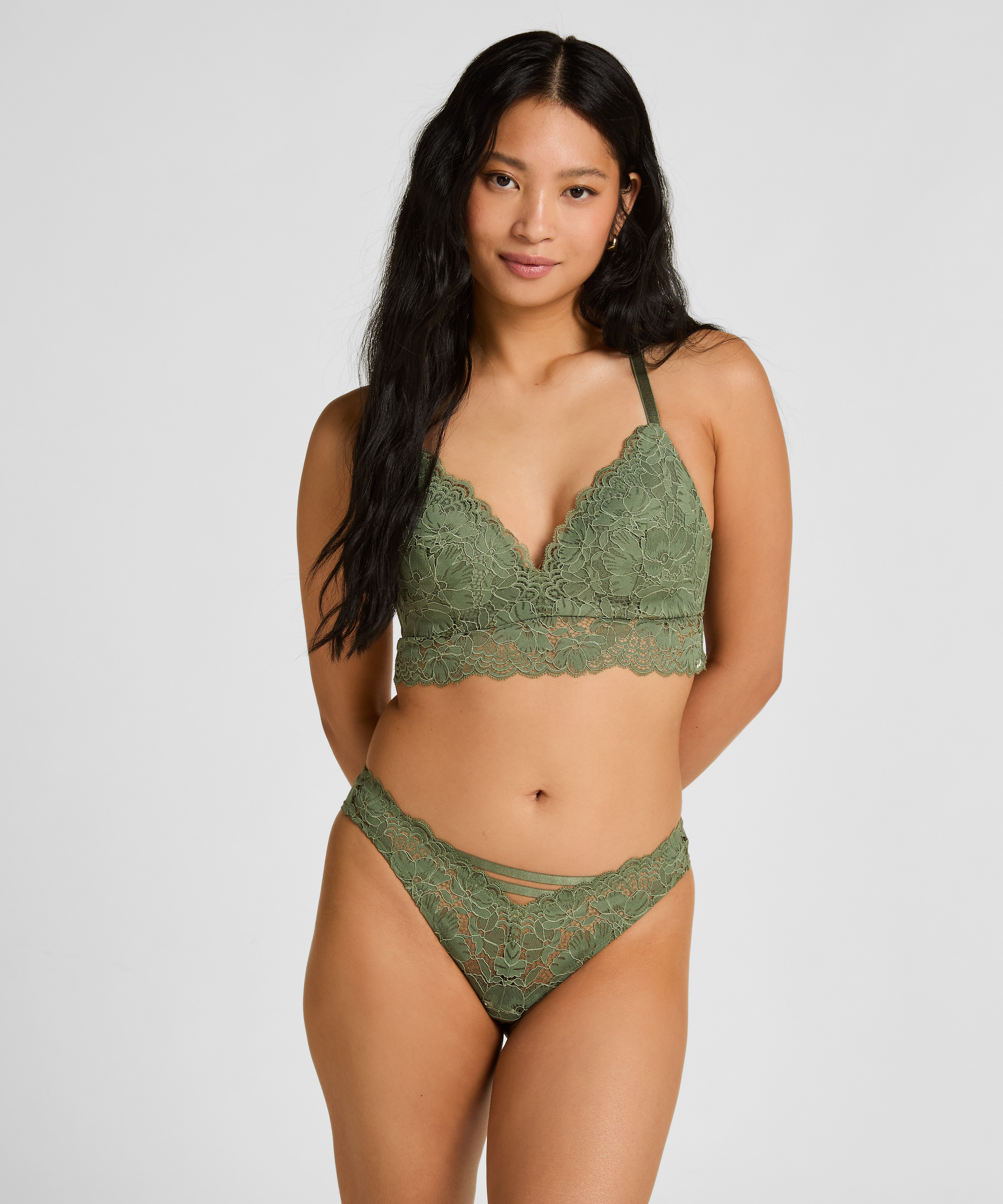 Andrea Brazilian, Green, main