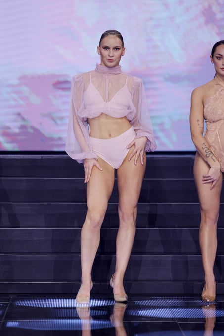 Smooth Triangle Bralette, Pink