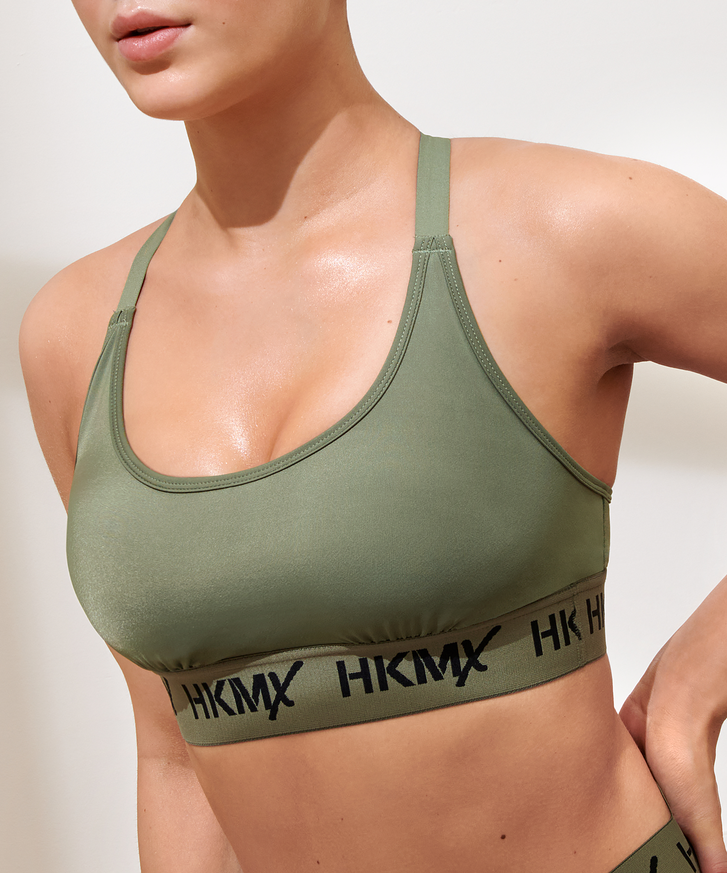 HKMX The Crop Logo Sports Bra Level 1, Green, main